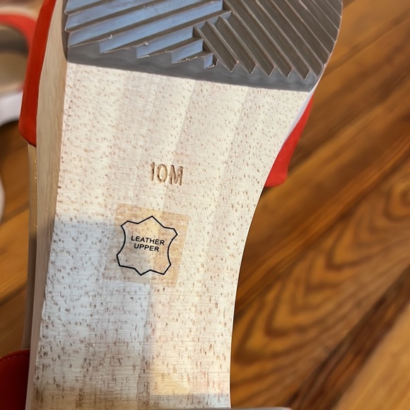 LOFT Clogs - Picture 8 of 10